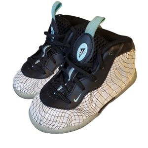 🆕️ Nike Little Posite Warped Grid Sneakers